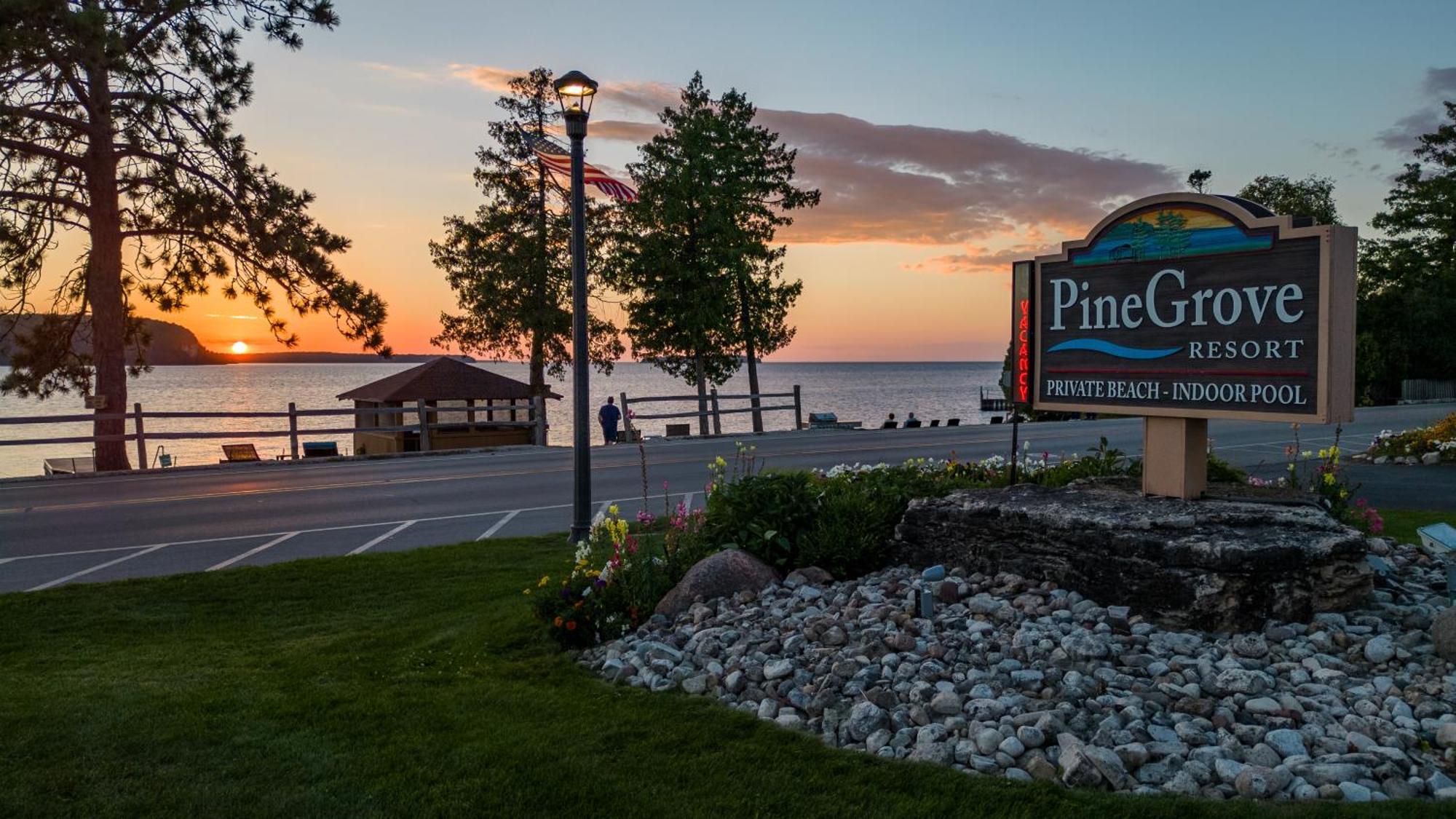 Pine Grove Resort Ephraim Eksteriør bilde